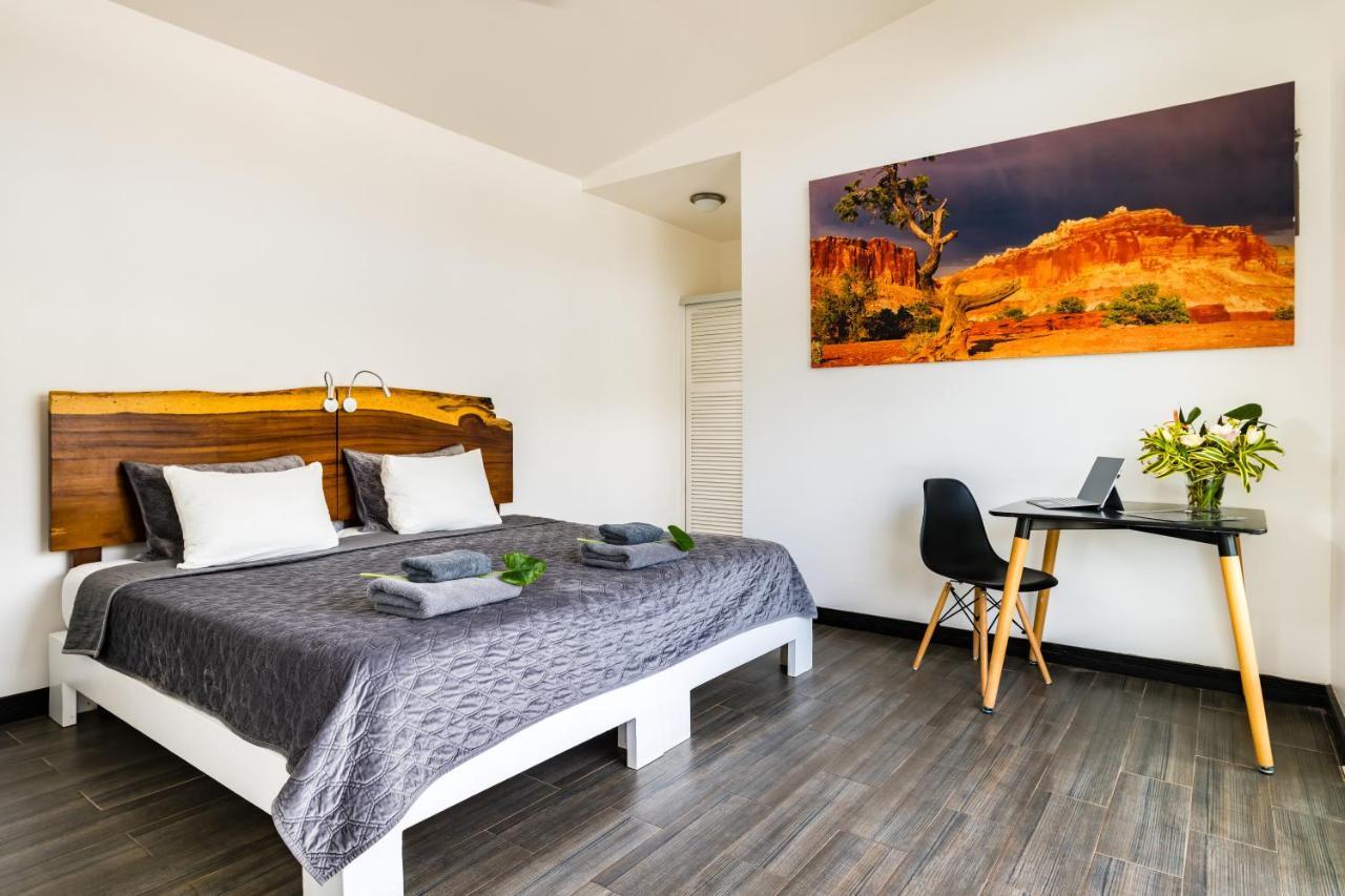 In The Shade Hotel - Coworking - 300Mbit - Adults Only 塔马林多 外观 照片